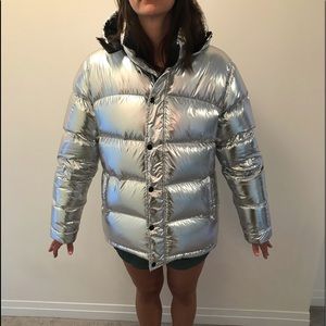 Aritzia “The Super Puff” Down Jacket-XS